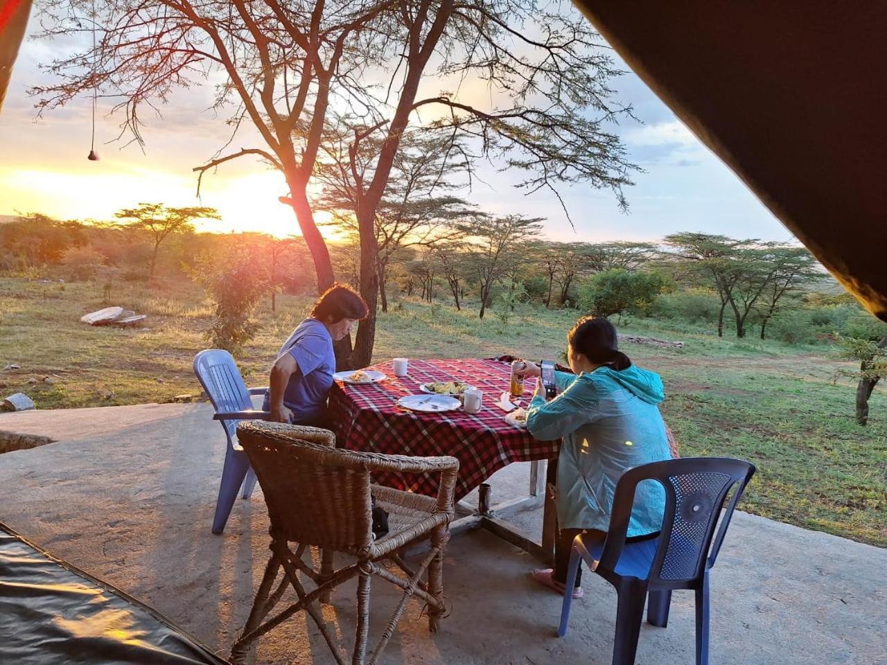 Oloirien Tented Camp Hotell Mara Simba Eksteriør bilde